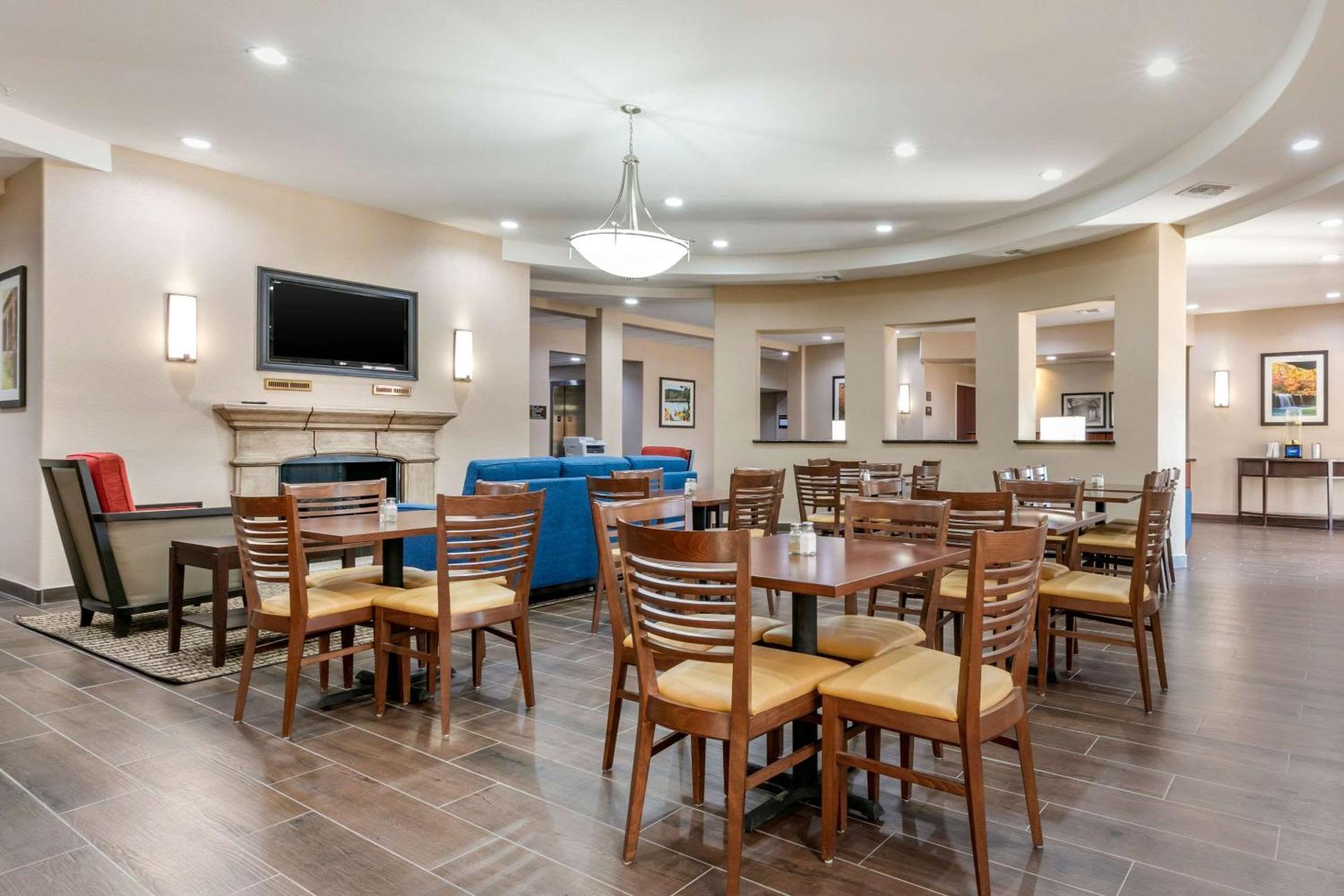Comfort Inn & Suites Van Buren - Fort Smith Экстерьер фото
